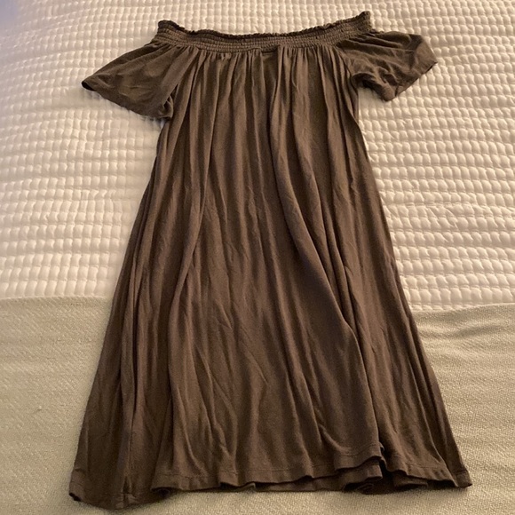 Target off the shoulder dress - Picture 3 of 3